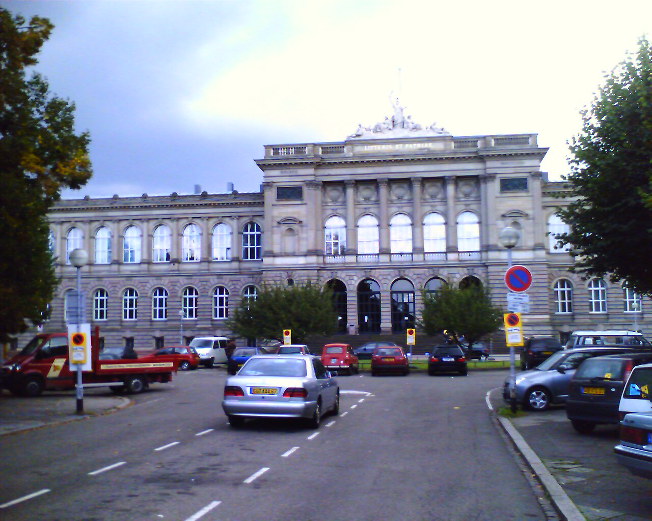 Le palais universitaire (vue de face)